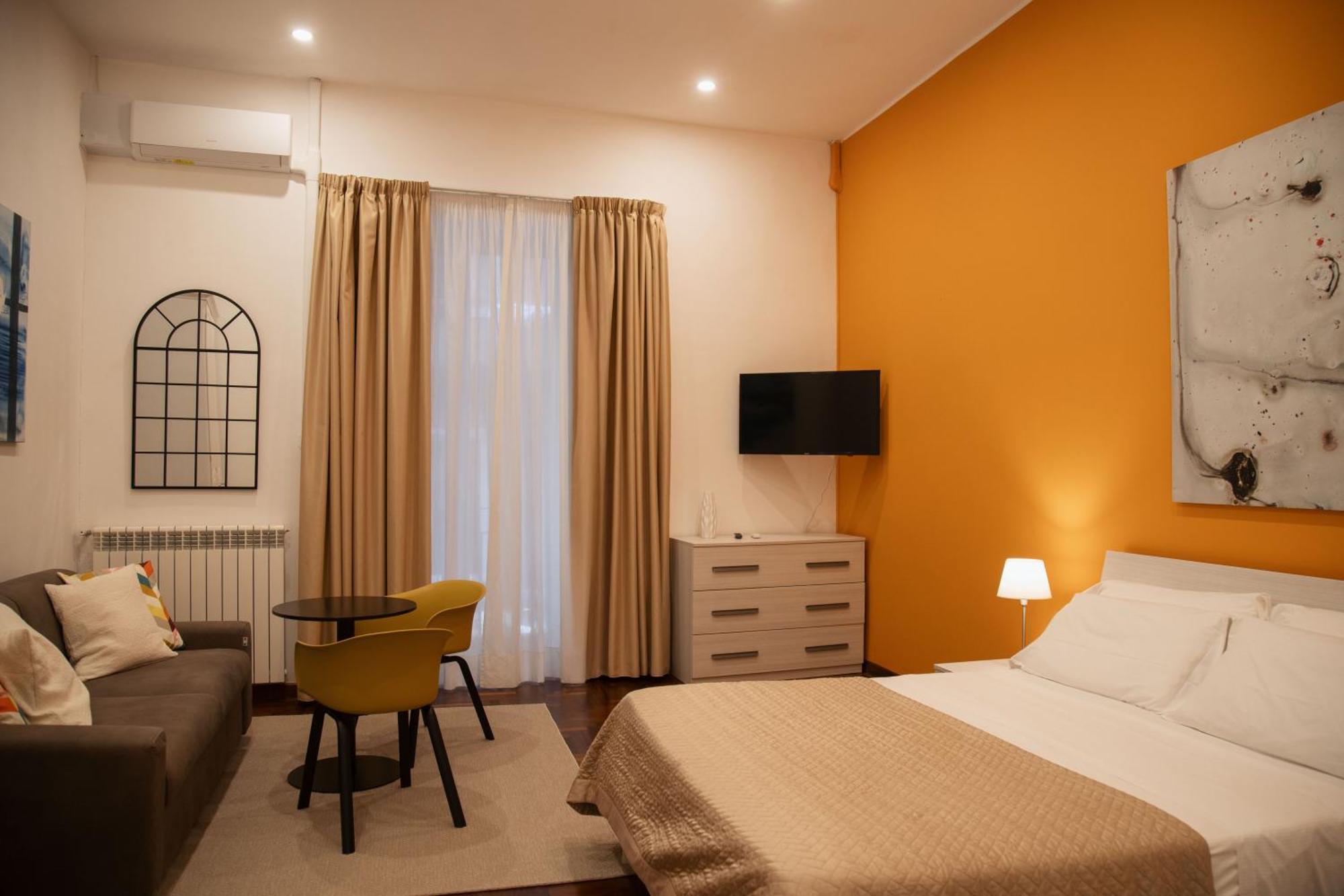 Hello Chiaia By Progecta Srl * Napels